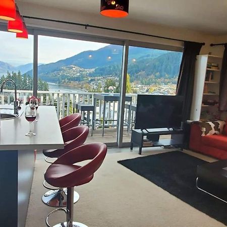 Central Lakeview Apartment With Amazing Rooftop 镇上湖景三室套房 Κουίνσταουν Εξωτερικό φωτογραφία