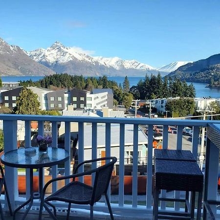 Central Lakeview Apartment With Amazing Rooftop 镇上湖景三室套房 Κουίνσταουν Εξωτερικό φωτογραφία