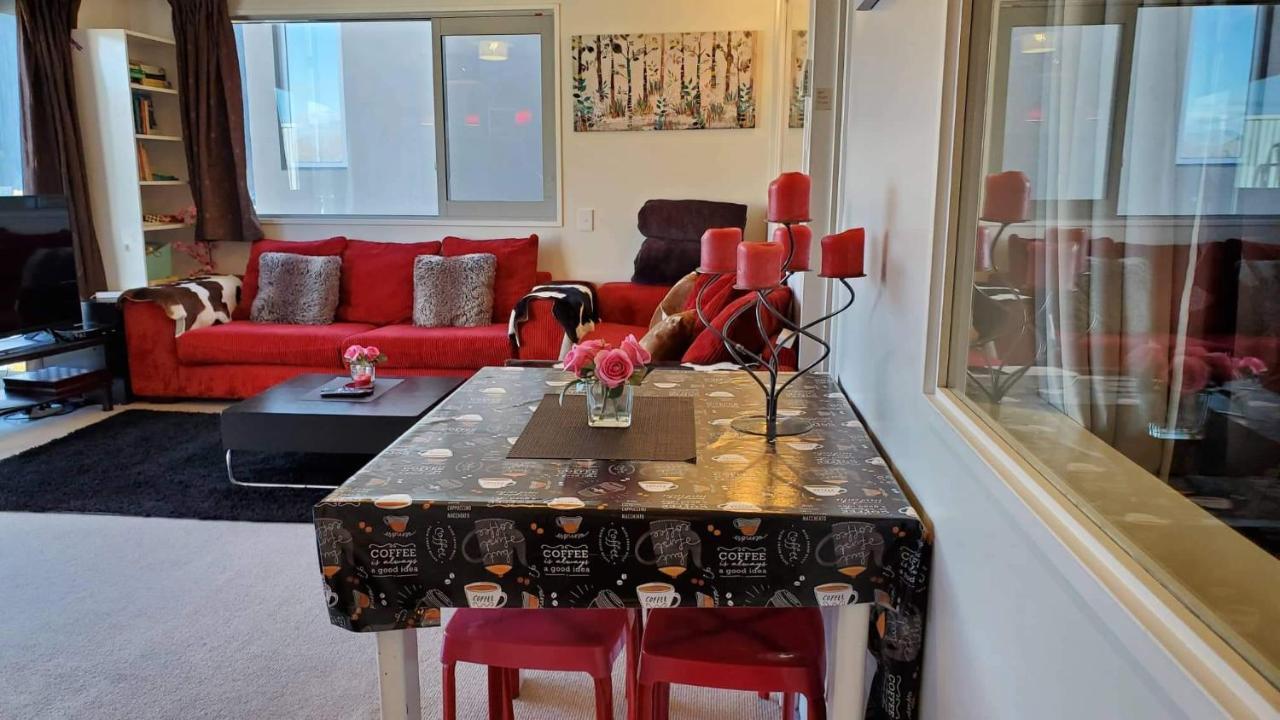 Central Lakeview Apartment With Amazing Rooftop 镇上湖景三室套房 Κουίνσταουν Εξωτερικό φωτογραφία